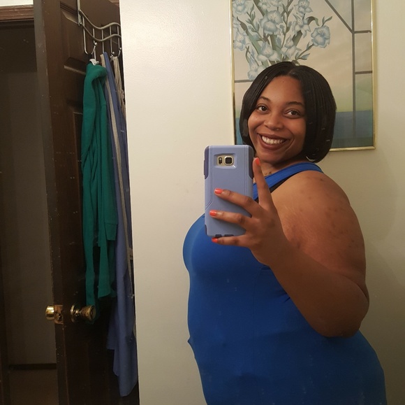 Hey! Who's that girl??! 😱👀👀 - Picture 7 of 8